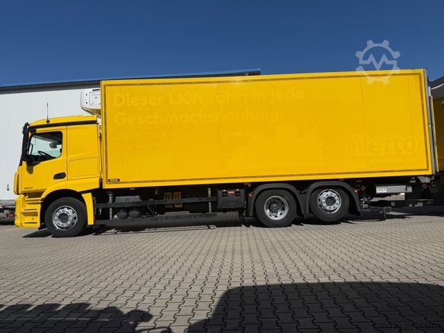 Refrigerated truck MERCEDES-BENZ 2540 LL 6x2/4 Kühlkoffer 8.2m LBW 2,5t  Carrier