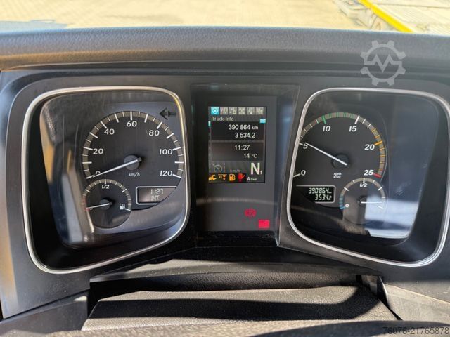 Refrigerated truck MERCEDES-BENZ 2540 LL 6x2/4 Kühlkoffer 8.2m LBW 2,5t  Carrier