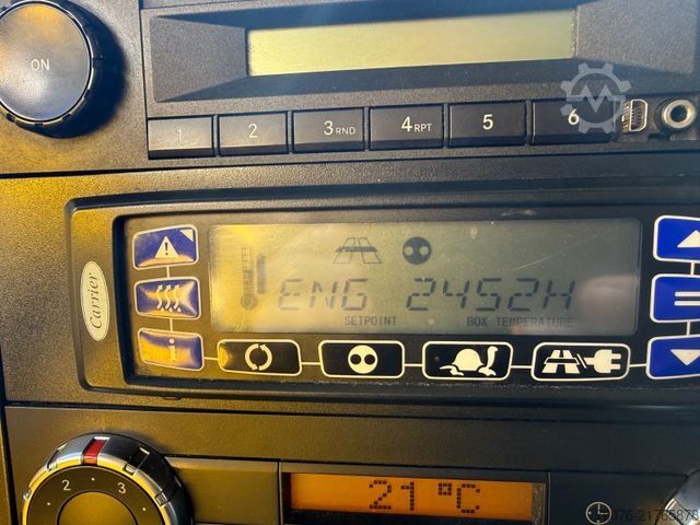 Refrigerated truck MERCEDES-BENZ 2540 LL 6x2/4 Kühlkoffer 8.2m LBW 2,5t  Carrier