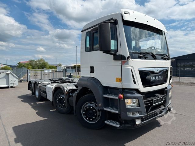 Truck chassis MAN TGS 35.360 8x2  3- Lenkachsen