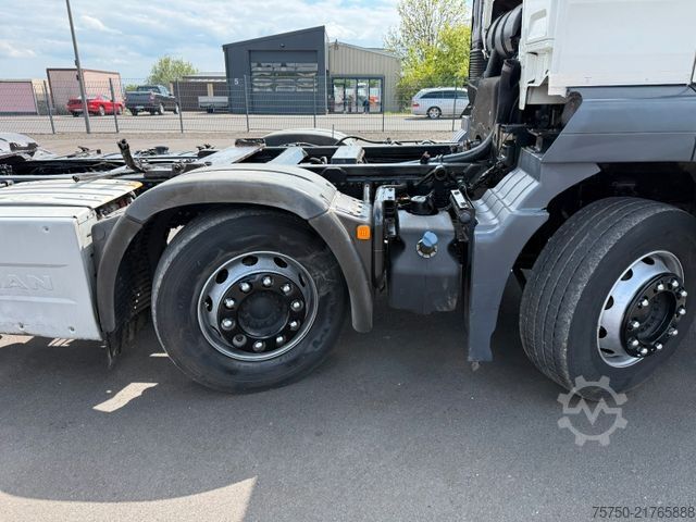 Truck chassis MAN TGS 35.360 8x2 3- Lenkachsen