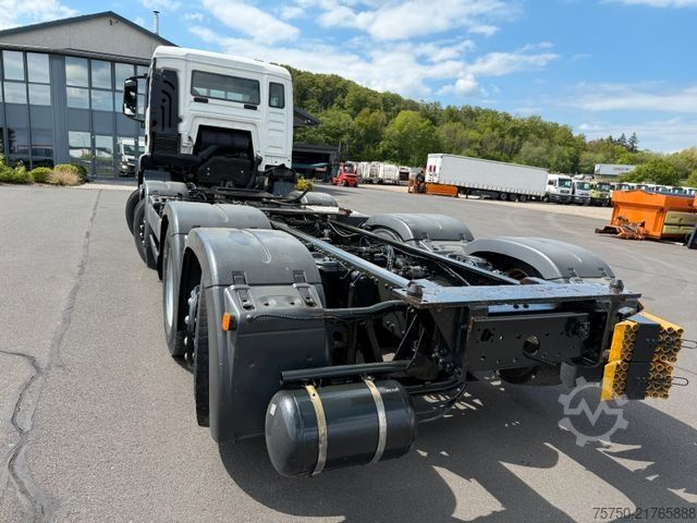 Truck chassis MAN TGS 35.360 8x2 3- Lenkachsen
