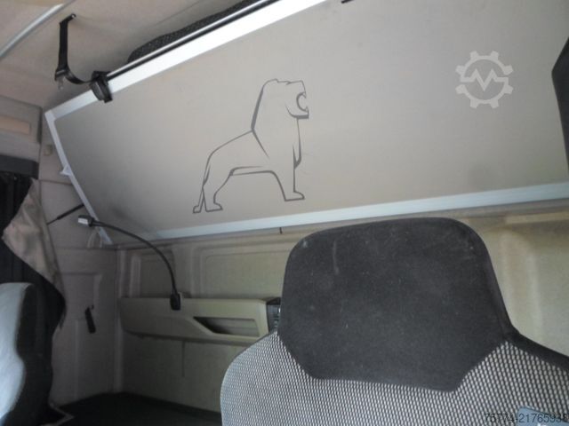 Volume tractor unit MAN TGX 18.510