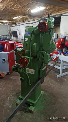 Schleifmaschine/Schärfgerät für Bandsägeblätter BR szlifierka ostrzałka do pił trakowych br szlifierka ostrzałka do pił trakowych br