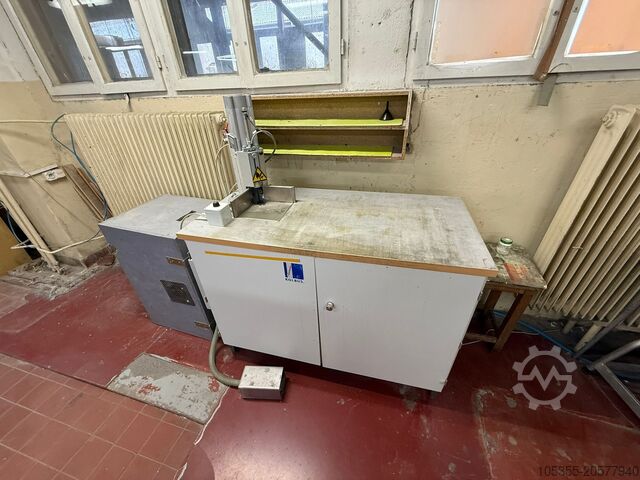 Case maker Kolbus DA-270 Casemaker