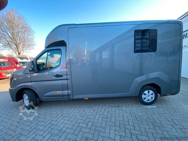 Livestock transporter RENAULT Master STX Haras AUTOM. NEW MODEL 2025