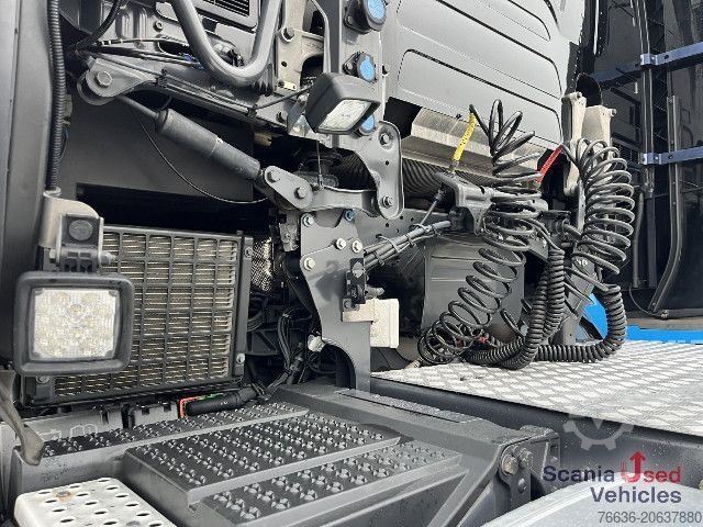 Standard tractor unit Scania S 520 A4x2NB V8 RETARDER DIFF-L FULL AIR 9T P-AIRC