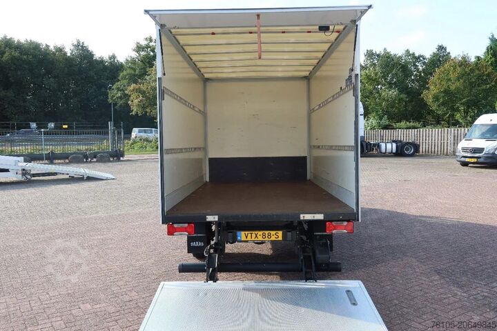 Closed box Iveco Daily 35S16 Bakwagen + Laadklep 750kg