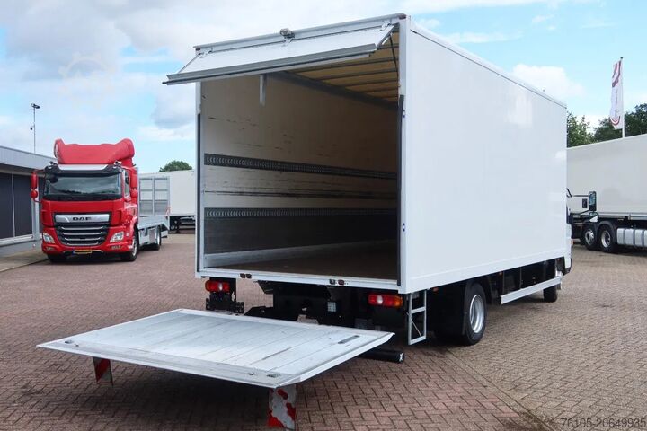 Box body FUSO Canter Mistubishi Canter 7C18