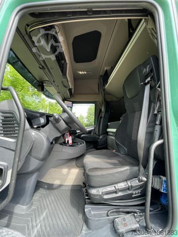 Standard tractor unit DAF FT XF 530 NGD PXP 4x4