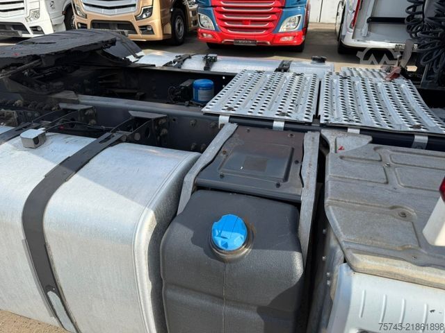 Standard tractor unit VOLVO FH 460 * STANDKLIMA * GLOBETROTTER *