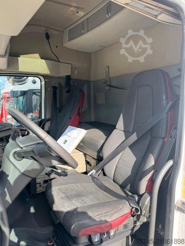 Standard tractor unit VOLVO FH 460 * STANDKLIMA * GLOBETROTTER *