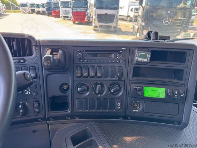 Refrigerated truck SCANIA P 280 Kühlkoffer mit BÄR Ladebordwand / Kiesling