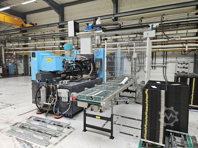 Injection molding machine DEMAG Systec 210/580-430