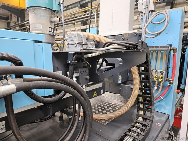 Injection molding machine DEMAG Systec 210/580-430