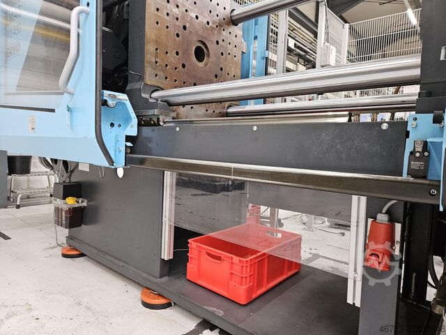 Injection molding machine DEMAG Systec 210/580-430