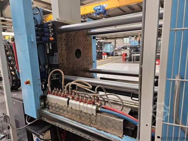 Injection molding machine DEMAG Systec 210/580-430
