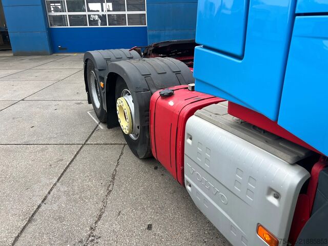 Standard tractor Volvo FH 13.500 Globetrotter / 6x2/4 / 2x Tank