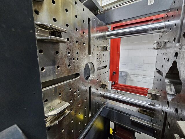 Injection molding machine FERROMATIK MILACRON Elektra 180-2F