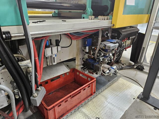 Injection molding machine Arburg Allrounder 520 S 1600-170