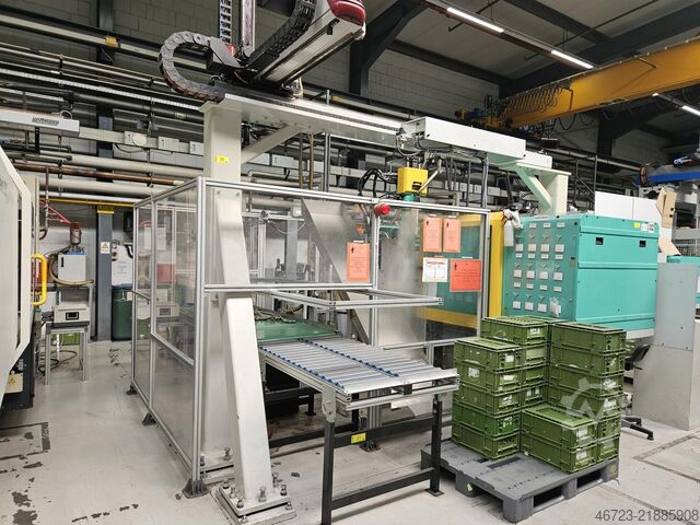 Injection molding machine Arburg Allrounder 520 S 1600-170