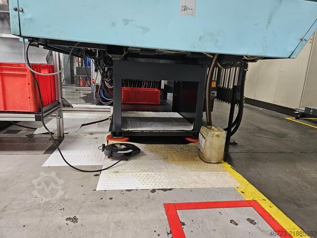 Injection molding machine DEMAG ergotech 200-610h/120v