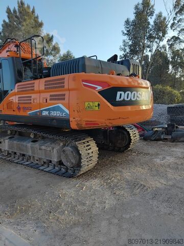 Crawler excavator DOSSAN DX300LC - 7K