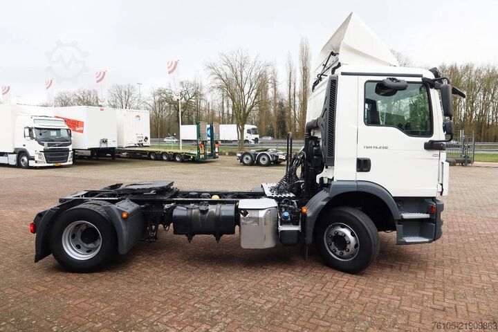 Standard tractor MAN TGM 15.290