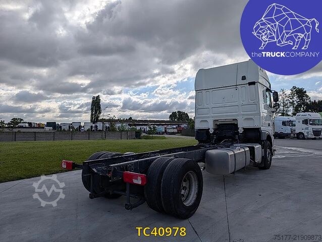 Chassis with cab DAF XF 450