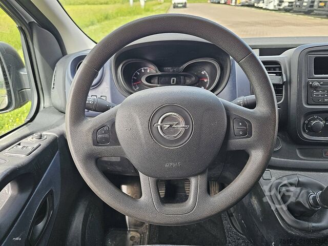 High-roof van OPEL VIVARO 1.6