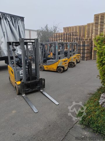 Electric - 4 wheels Jungheinrich EFG320 no battery ( 3 st paket )