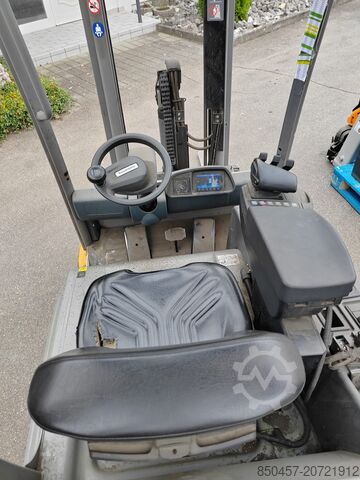 Electric - 4 wheels Jungheinrich EFG320 no battery ( 3 st paket )