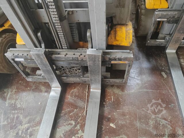 Electric - 4 wheels Jungheinrich EFG320 no battery ( 3 st paket )