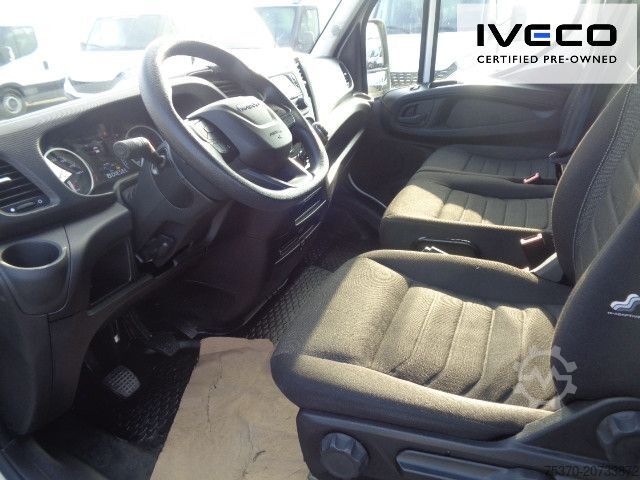 Transporter mit Koffer IVECO DAILY 35C16
