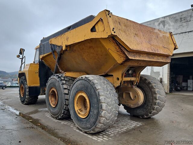 Knickgelenkter Muldenkipper Moxy MT 41