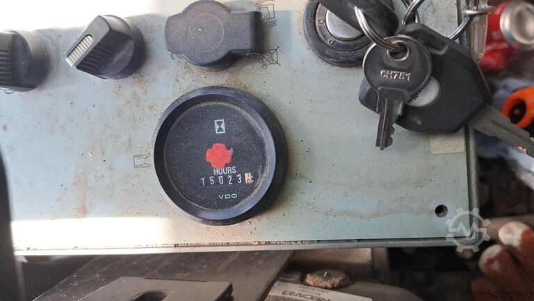 Umschlagbagger Sennebogen 850R with hydraulic rotating grapple