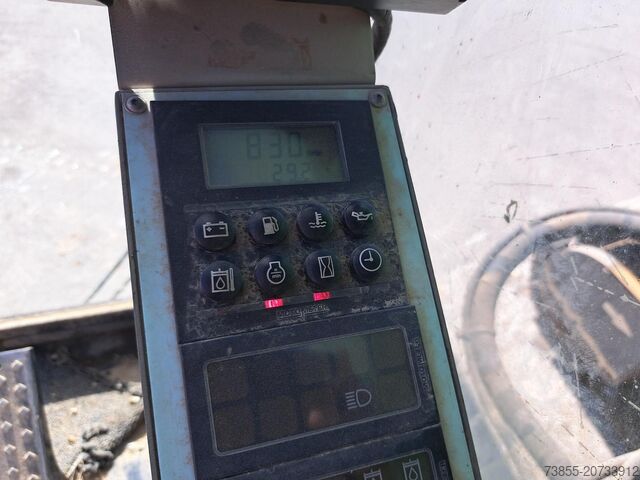 Umschlagbagger Sennebogen 850R with hydraulic rotating grapple