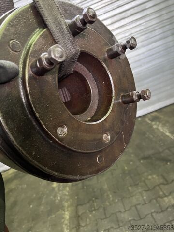 Chuck FORKARDT Dreibackenfutter - F315