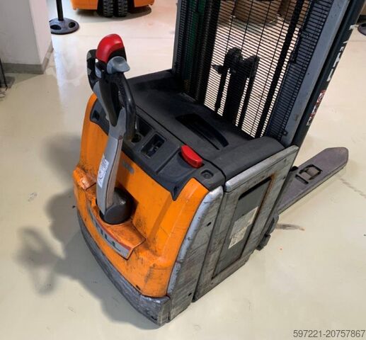 Palettenstapler Still EXV14I Initalhub Triplex