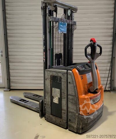 Palettenstapler Still EXV14I Initalhub Triplex