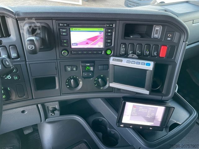 Standard tractor unit SCANIA R 490 LA/ Retarder/ 2Kreis Hydraulik/ Navi/ AC