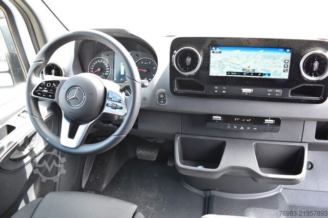 High top van MERCEDES-BENZ Sprinter 317 CDI 9 G-Tronic Hochraumkast. Abstan
