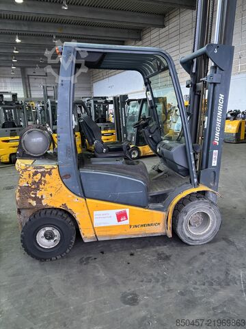 LPG Forklifts Jungheinrich TFG425 5m/ 4466mh/ 2010y