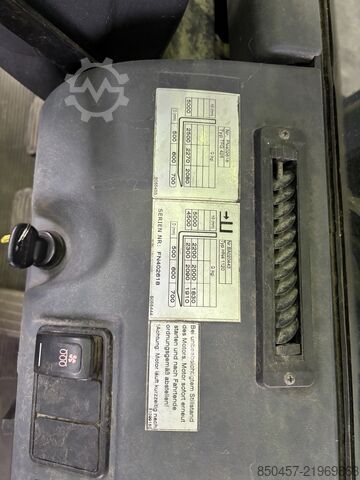 LPG Forklifts Jungheinrich TFG425 5m/ 4466mh/ 2010y