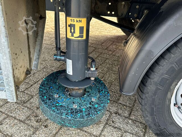 Lifting platform Iveco Daily 35S14 APK 29-08-2026, 4x gestempeld Km 65...