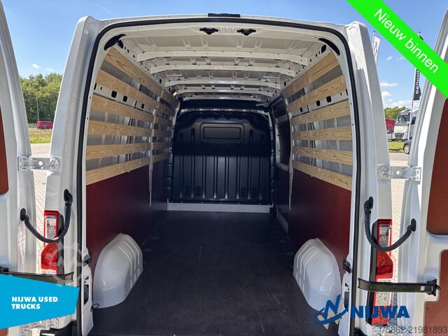 High-roof van Renault Master 135 L3H2 Parkeersensoren + Trekhaak