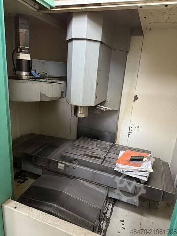 Vertical machining center Deckel Maho DMC63V