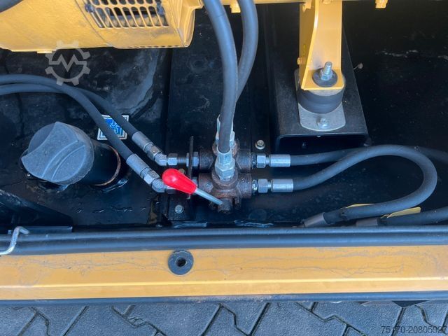 Sonstige CATERPILLAR DE65E3 / Stromerzeuger / 60KVA / 2017 / 17.917h