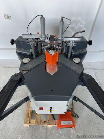 Corner crimping machine Elumatec EP 124