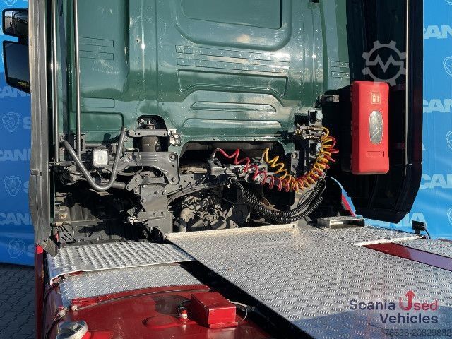 Hazardous materials truck Scania R 410 A4x2NA DIFF-L LED RETARDER ADR FL